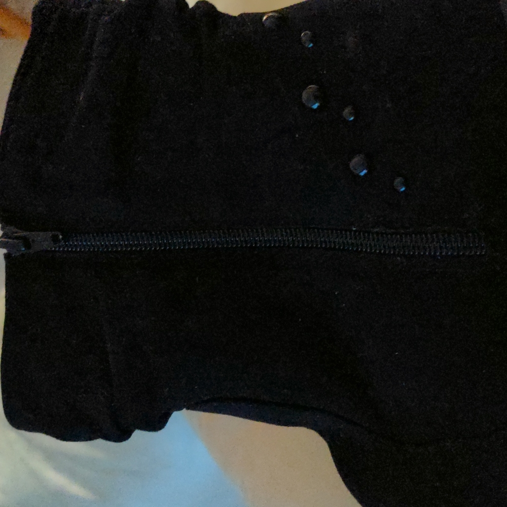 Shoes - Picture 3 of 4